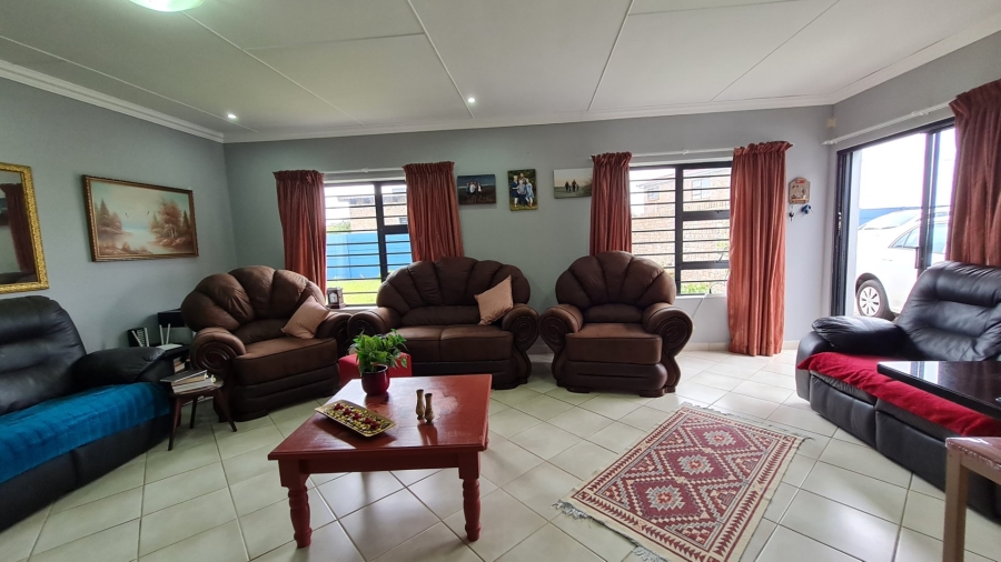 6 Bedroom Property for Sale in Dana Bay Western Cape
